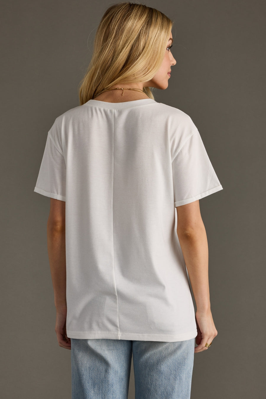white short sleeve t-shirt
