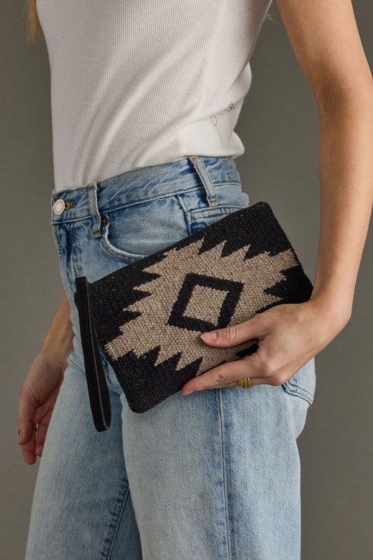 WOVEN-742_BLACK