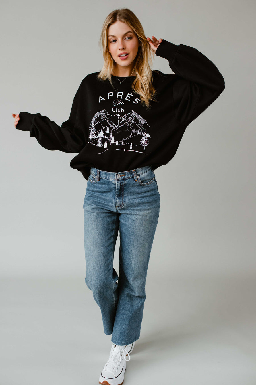 Apres Ski Club Graphic Sweatshirt