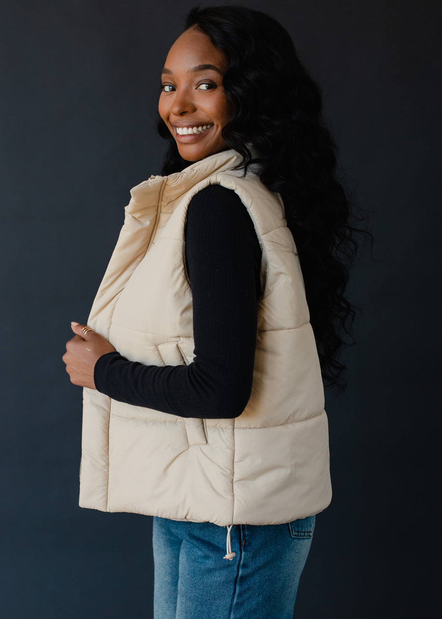 World Traveler Vest - Tan