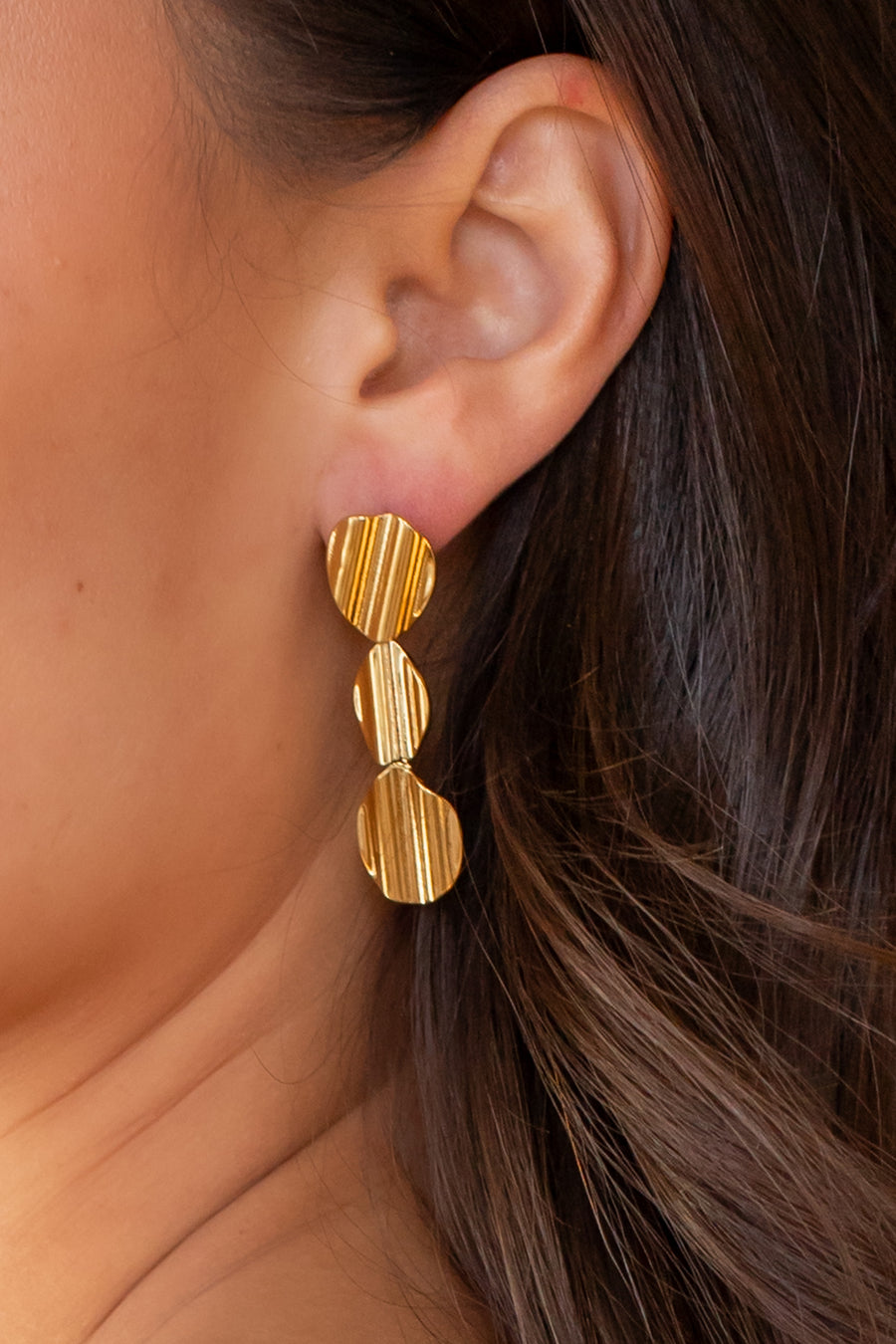 Luxe Gold Textured Stacked Ovals Earrings