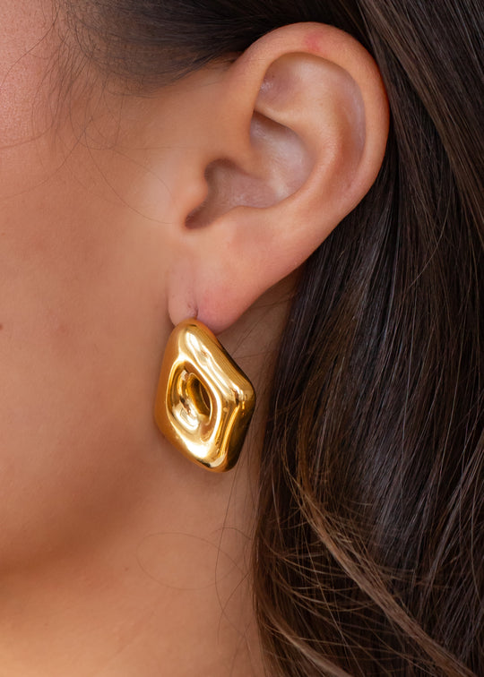 Luxe Gold Abstract Diamond Shaped Earrings