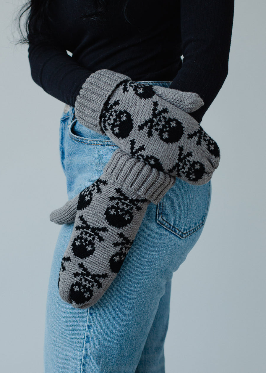 Skull Pattern Mittens - Gray