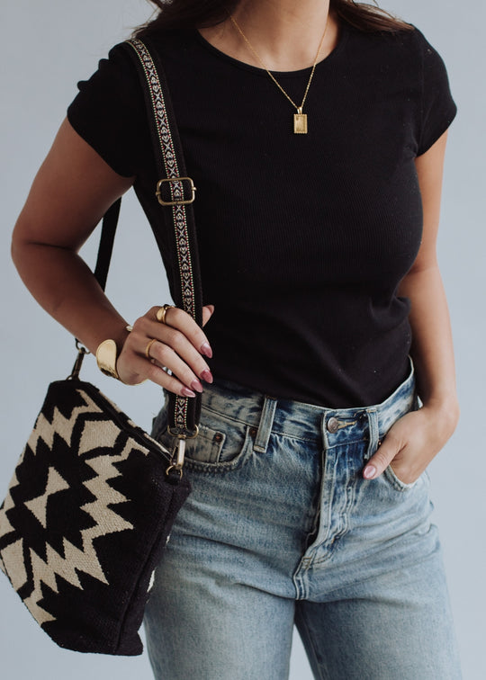 WOVEN-590_BLACK