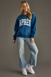 blue and white apres sweatshirt, blue oversized sweatshirt, apres sweatshirt, women's sweatshirt, winter sweatshirt, ski trip