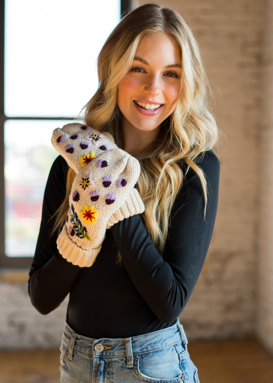 Darcy Luxe Embroidered Mittens